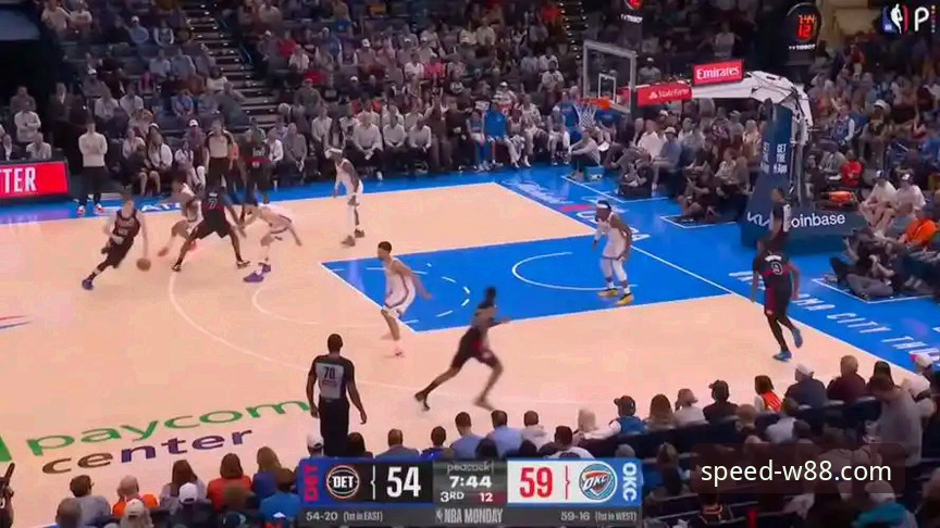 亚历山大47分加时封神之战：雷霆险胜活塞的战术博弈与观赛平台深度评测